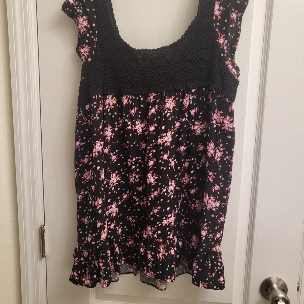 NY Collection‎ Black and Pink Floral Blouse